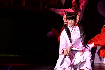 舞台『おとめ妖怪ざくろ』開幕！ 安里勇哉が遊馬晃祐に「食う気満々